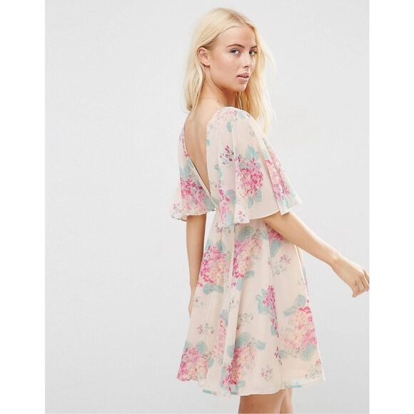 ✨ASOS Wrap Front Angel Sleeve Sz 4 Dress in Pretty Hydrangea Print✨ - Picture 3 of 9